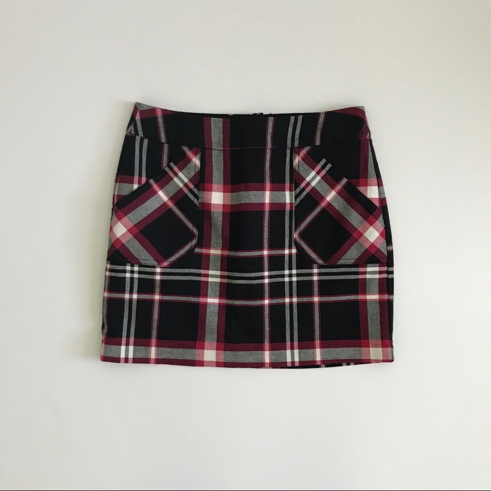 Tommy Hilfiger 90’s style skirt ❤️💙